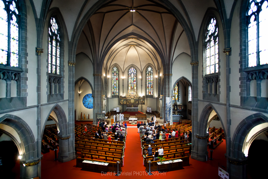 Cérémonie de mariage à l'église Saint-Paul de Strasbourg